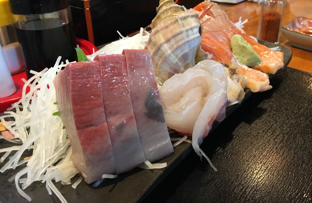 Sakuratei sashimi